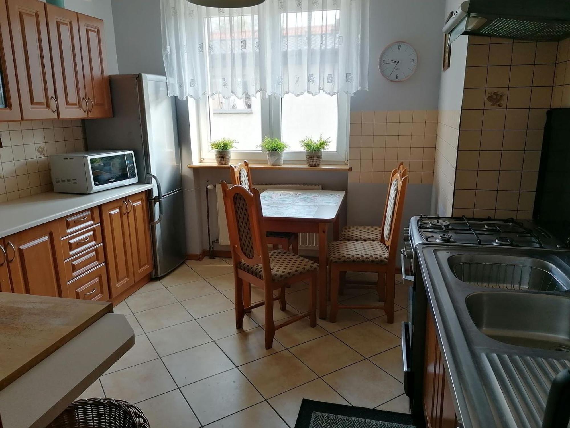 Pokoje Goscinne Halina Łeba Esterno foto